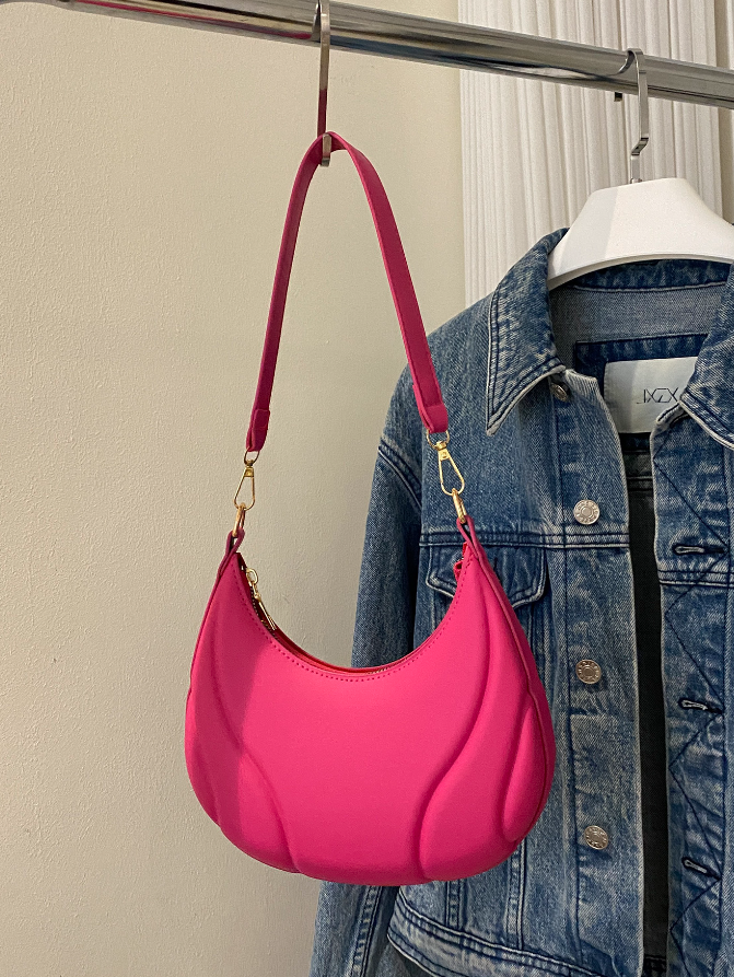 fuchsia pink leather shoulder bag