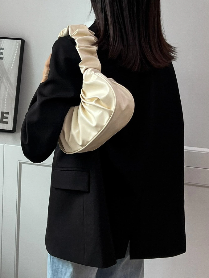 Minimalist ruched Bag