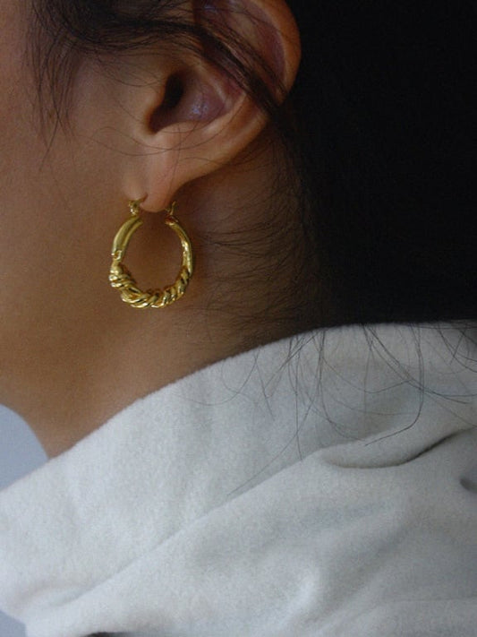 14k Gold plated knot earring