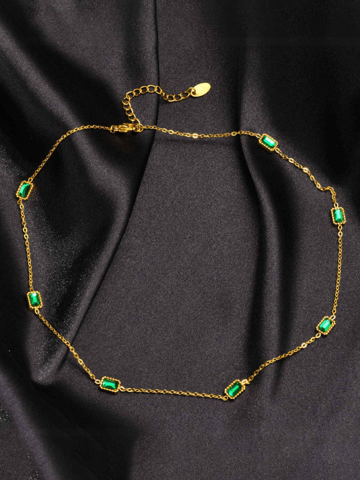 18k gold Emerald Pieces Necklace